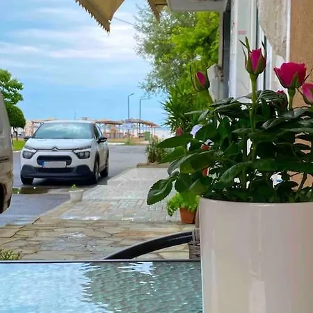 Kallisto's , 30m From The Sea ,